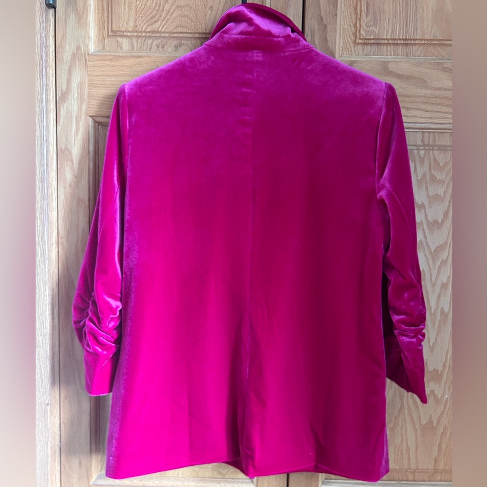 Skies Are Blue Fuchsia Velvet Blazer - Picture 6 of 6